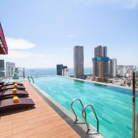 Cordial Grand Hotel Da Nang Beach - Infinity Rooftop Pool Buitenkant foto
