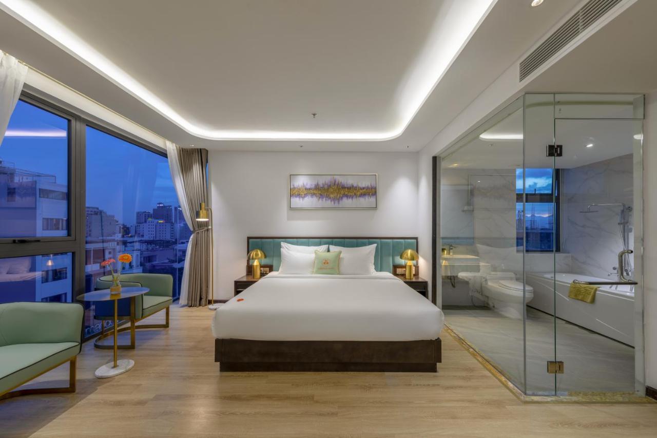 Cordial Grand Hotel Da Nang Beach - Infinity Rooftop Pool Buitenkant foto