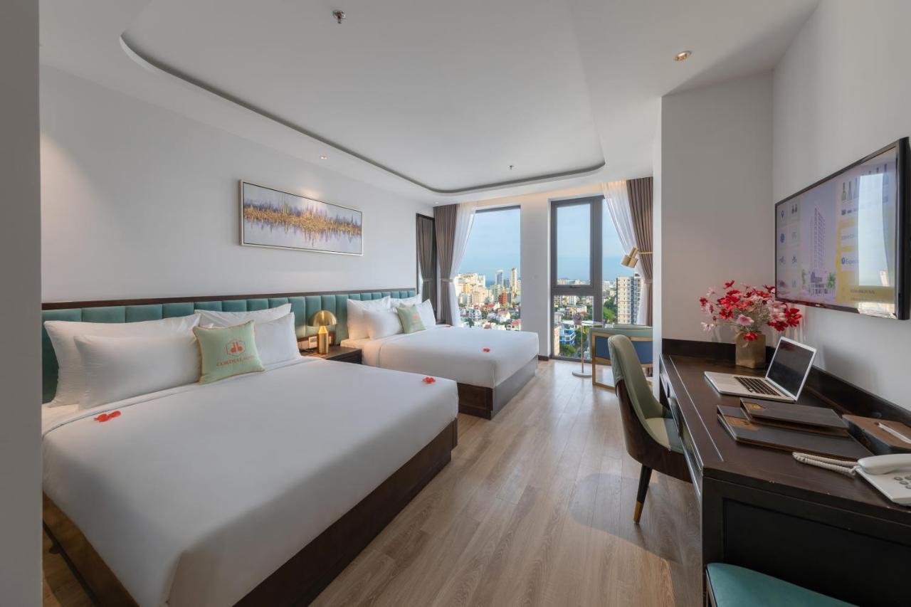 Cordial Grand Hotel Da Nang Beach - Infinity Rooftop Pool Buitenkant foto