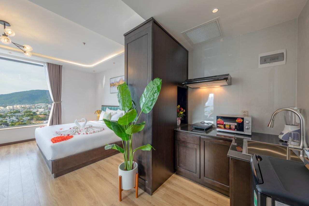 Cordial Grand Hotel Da Nang Beach - Infinity Rooftop Pool Buitenkant foto
