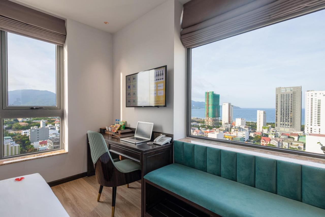 Cordial Grand Hotel Da Nang Beach - Infinity Rooftop Pool Buitenkant foto