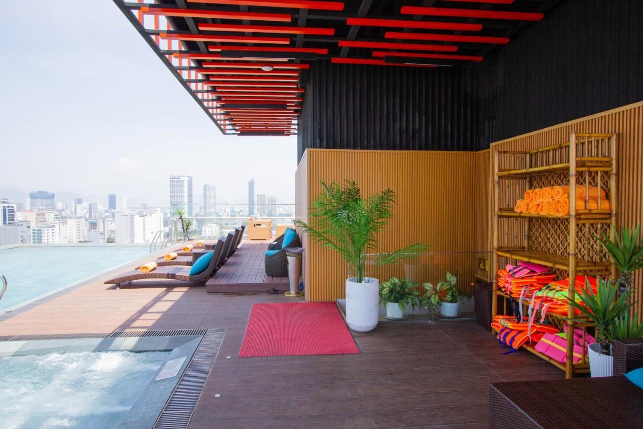 Cordial Grand Hotel Da Nang Beach - Infinity Rooftop Pool Buitenkant foto